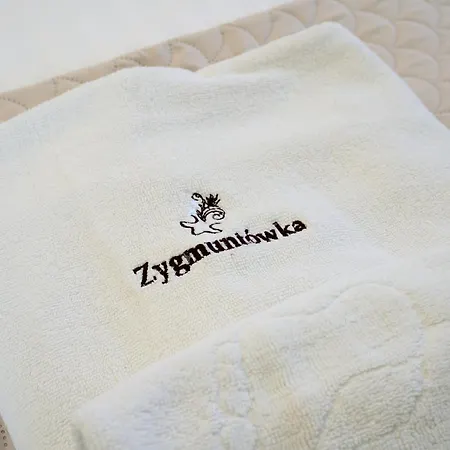 Séjour chez l'habitant Zygmuntowka - I *